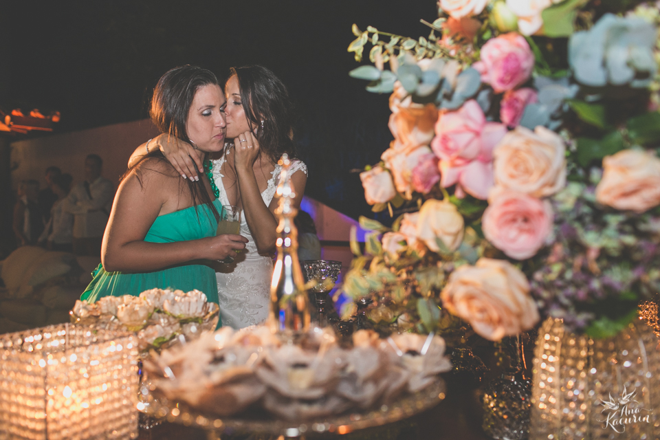 casamento, wedding, casório, casar rj, noivas rj, noiva, noivo, praia, casamento na praia, beach, beach wedding, destination wedding, Yanne, Erik, Cabo Frio, Praia das Dunas, Buzios, Kim Derick Filmes, Ana Kacurin, decor, luzes decorativas, vagalumes e pi