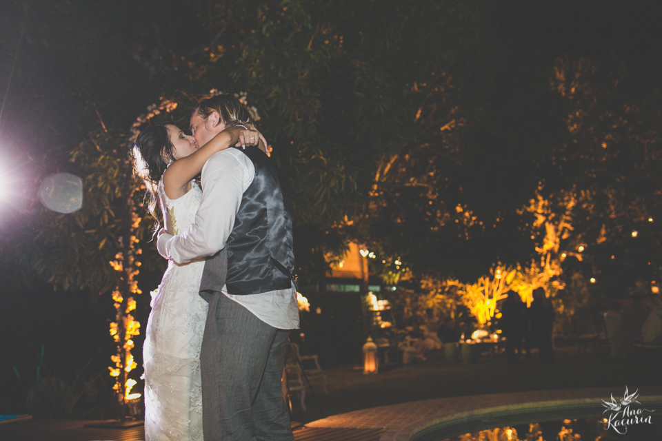 casamento, wedding, casório, casar rj, noivas rj, noiva, noivo, praia, casamento na praia, beach, beach wedding, destination wedding, Yanne, Erik, Cabo Frio, Praia das Dunas, Buzios, Kim Derick Filmes, Ana Kacurin, decor, luzes decorativas, vagalumes e pi