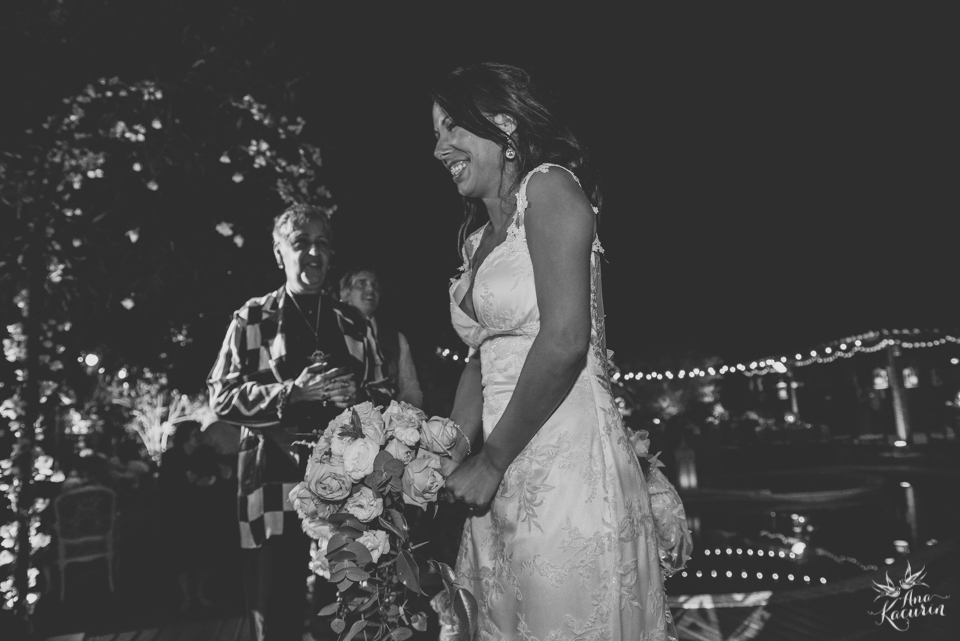 casamento, wedding, casório, casar rj, noivas rj, noiva, noivo, praia, casamento na praia, beach, beach wedding, destination wedding, Yanne, Erik, Cabo Frio, Praia das Dunas, Buzios, Kim Derick Filmes, Ana Kacurin, decor, luzes decorativas, vagalumes e pi