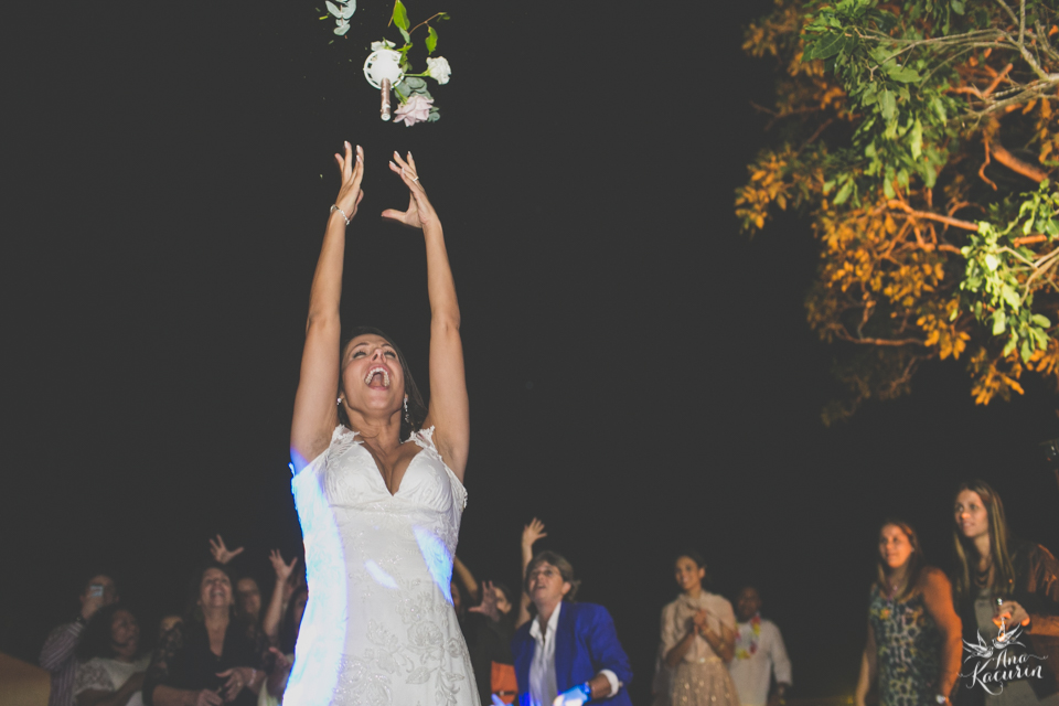 casamento, wedding, casório, casar rj, noivas rj, noiva, noivo, praia, casamento na praia, beach, beach wedding, destination wedding, Yanne, Erik, Cabo Frio, Praia das Dunas, Buzios, Kim Derick Filmes, Ana Kacurin, decor, luzes decorativas, vagalumes e pi