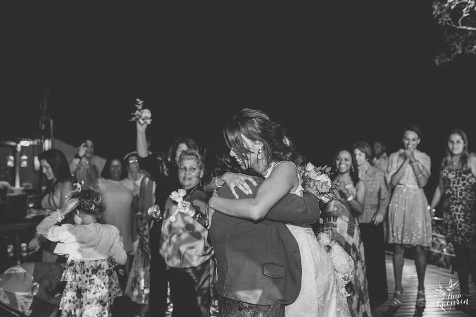 casamento, wedding, casório, casar rj, noivas rj, noiva, noivo, praia, casamento na praia, beach, beach wedding, destination wedding, Yanne, Erik, Cabo Frio, Praia das Dunas, Buzios, Kim Derick Filmes, Ana Kacurin, decor, luzes decorativas, vagalumes e pi