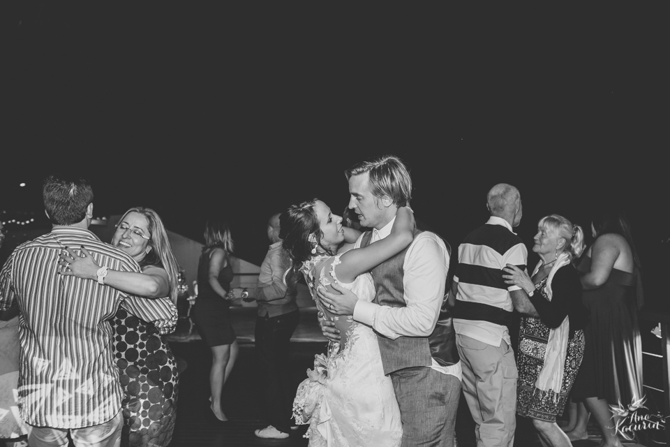 casamento, wedding, casório, casar rj, noivas rj, noiva, noivo, praia, casamento na praia, beach, beach wedding, destination wedding, Yanne, Erik, Cabo Frio, Praia das Dunas, Buzios, Kim Derick Filmes, Ana Kacurin, decor, luzes decorativas, vagalumes e pi