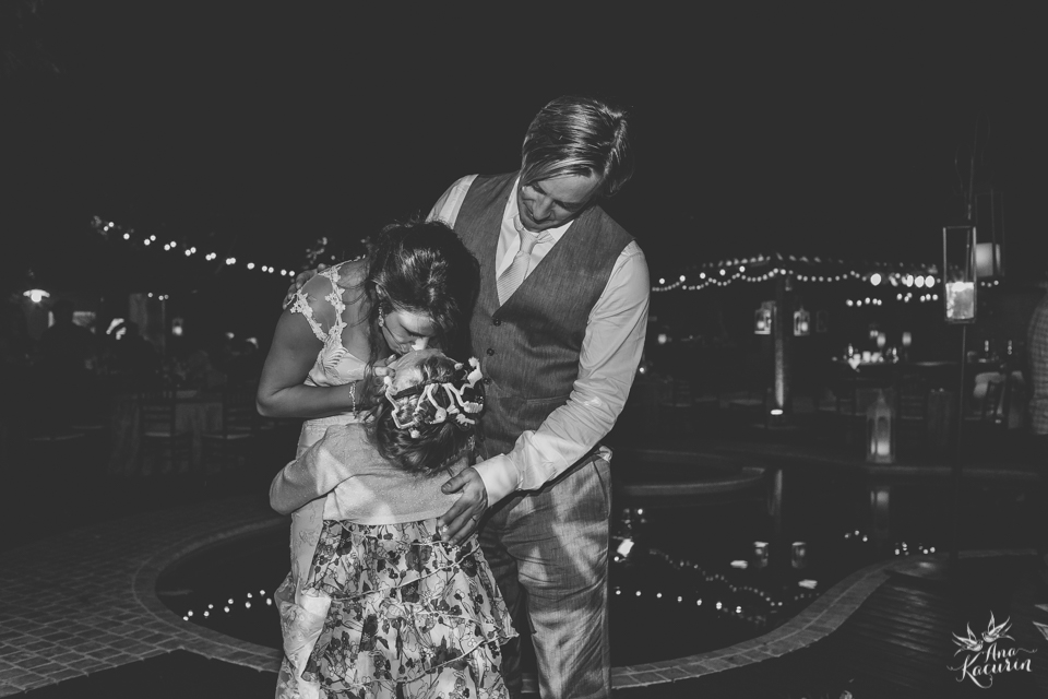 casamento, wedding, casório, casar rj, noivas rj, noiva, noivo, praia, casamento na praia, beach, beach wedding, destination wedding, Yanne, Erik, Cabo Frio, Praia das Dunas, Buzios, Kim Derick Filmes, Ana Kacurin, decor, luzes decorativas, vagalumes e pi