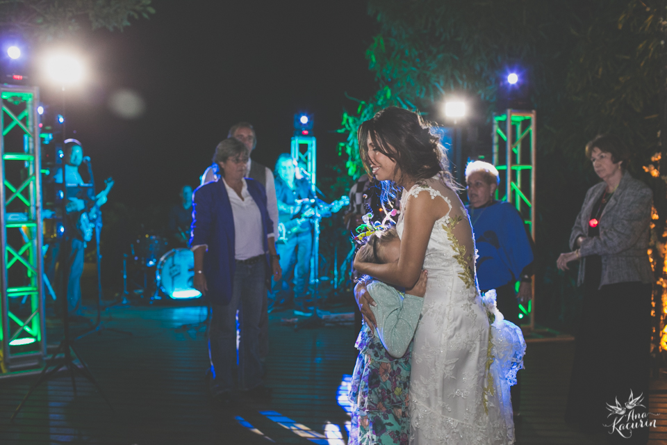 casamento, wedding, casório, casar rj, noivas rj, noiva, noivo, praia, casamento na praia, beach, beach wedding, destination wedding, Yanne, Erik, Cabo Frio, Praia das Dunas, Buzios, Kim Derick Filmes, Ana Kacurin, decor, luzes decorativas, vagalumes e pi