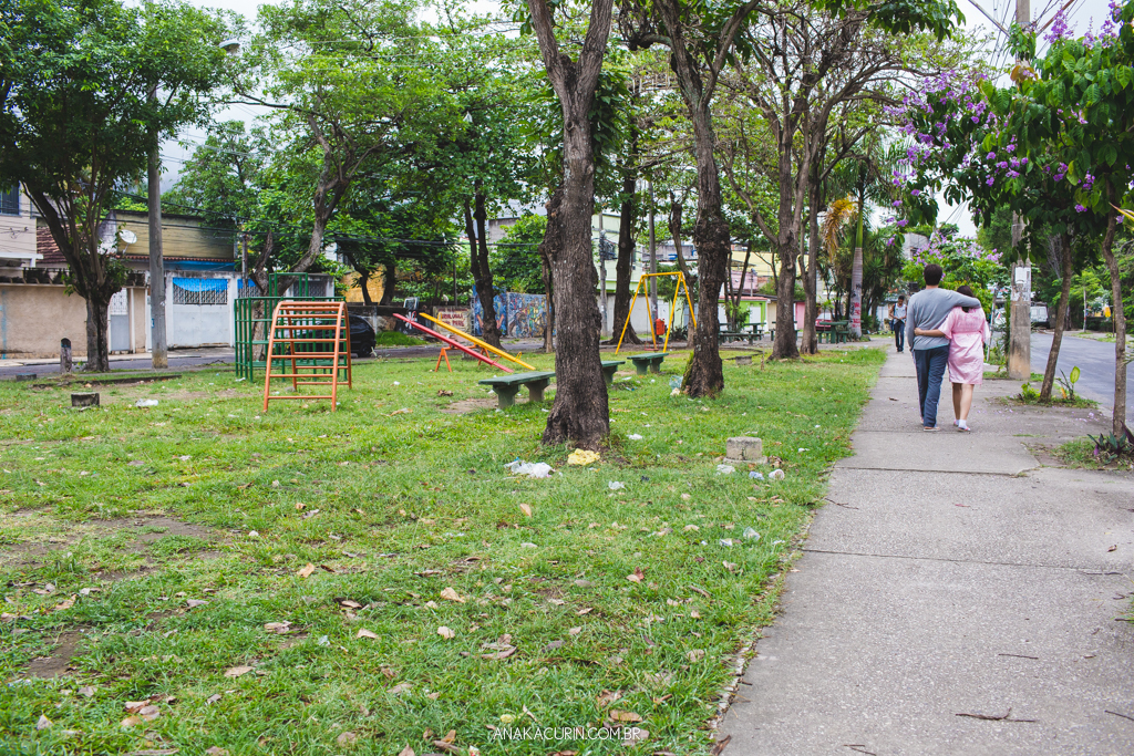 Parto normal humanizado de Maria Julia, filha de Vitor Paravidino e Tatiana Henriques, que aconteceu na Casa de Parto Davi Capistrano em Realengo, Rio de Janeiro, a famosa Casinha, fotografado por Ana Kacurin.