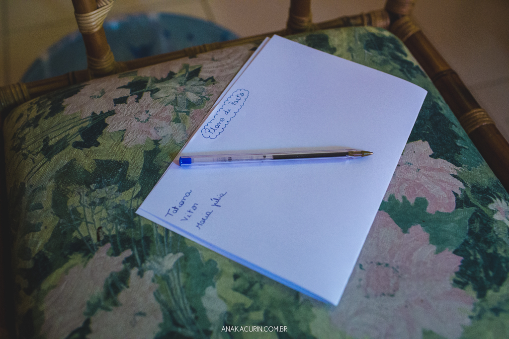 Parto normal humanizado de Maria Julia, filha de Vitor Paravidino e Tatiana Henriques, que aconteceu na Casa de Parto Davi Capistrano em Realengo, Rio de Janeiro, a famosa Casinha, fotografado por Ana Kacurin.