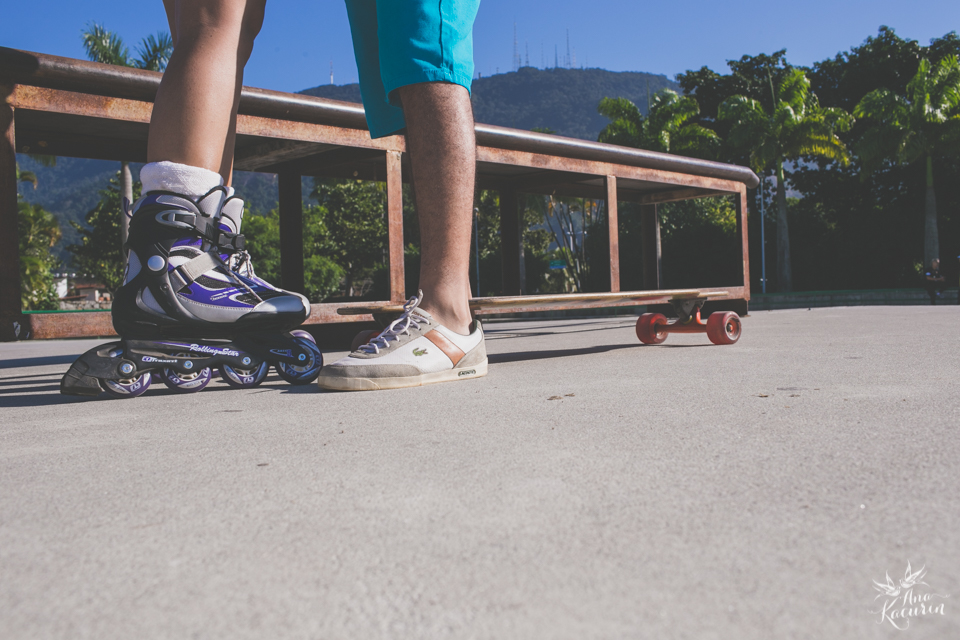 Ensaio de casal fotografado por Ana Kacurin no Parque dos PAtins na Lagoa Rodrigo de Freitas no Rio de Janeiro - RJ.