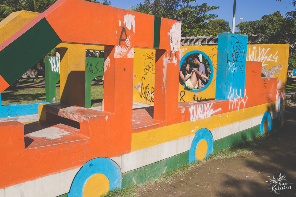 Ensaio de casal fotografado por Ana Kacurin no Parque dos PAtins na Lagoa Rodrigo de Freitas no Rio de Janeiro - RJ.