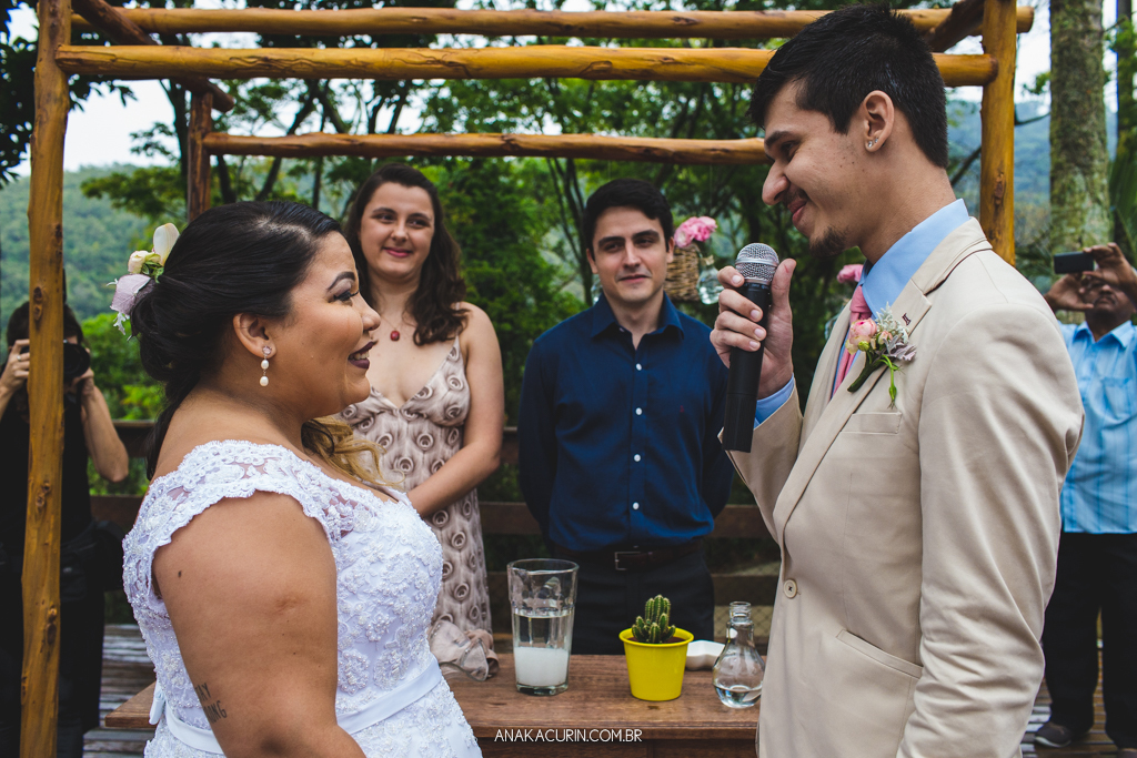 Emociante troca de votos no casamento da blogueira Mariana Rodrigues e Diego Neves