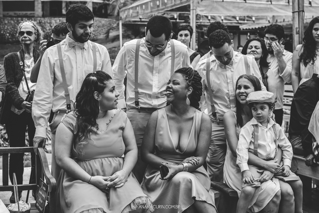 Padrinhos e madrinhas se emocionam com troca de votos no casamento da blogueira Mariana Rodrigues e Diego Neves