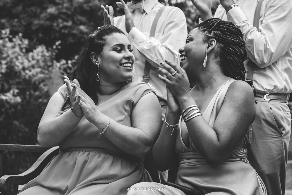 Padrinhos e madrinhas se emocionam com troca de votos no casamento da blogueira Mariana Rodrigues e Diego Neves