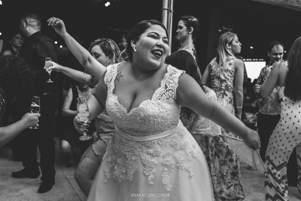 Festa  bombante do casamento da blogueira Mariana Rodrigues do blog sobre gordofobia Aquela Mari e Diego Neves