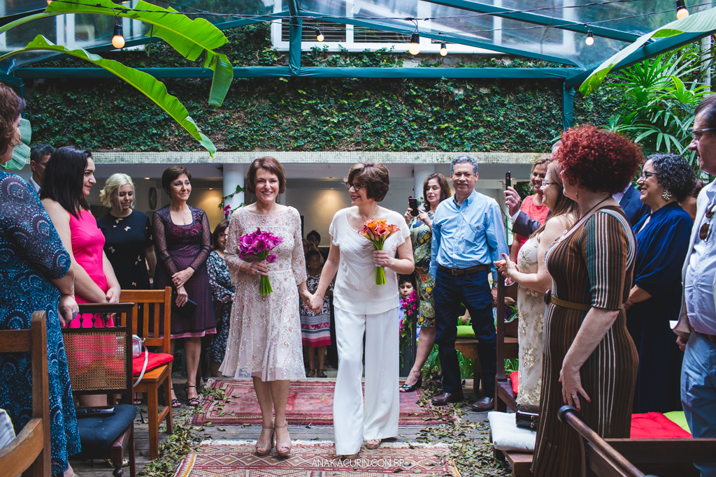 Casamento diurno Judaico homoafetivo de Bia e Léa no Horto, Rio de Janeiro, RJ.