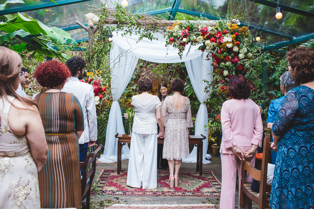 Casamento diurno Judaico homoafetivo de Bia e Léa no Horto, Rio de Janeiro, RJ.