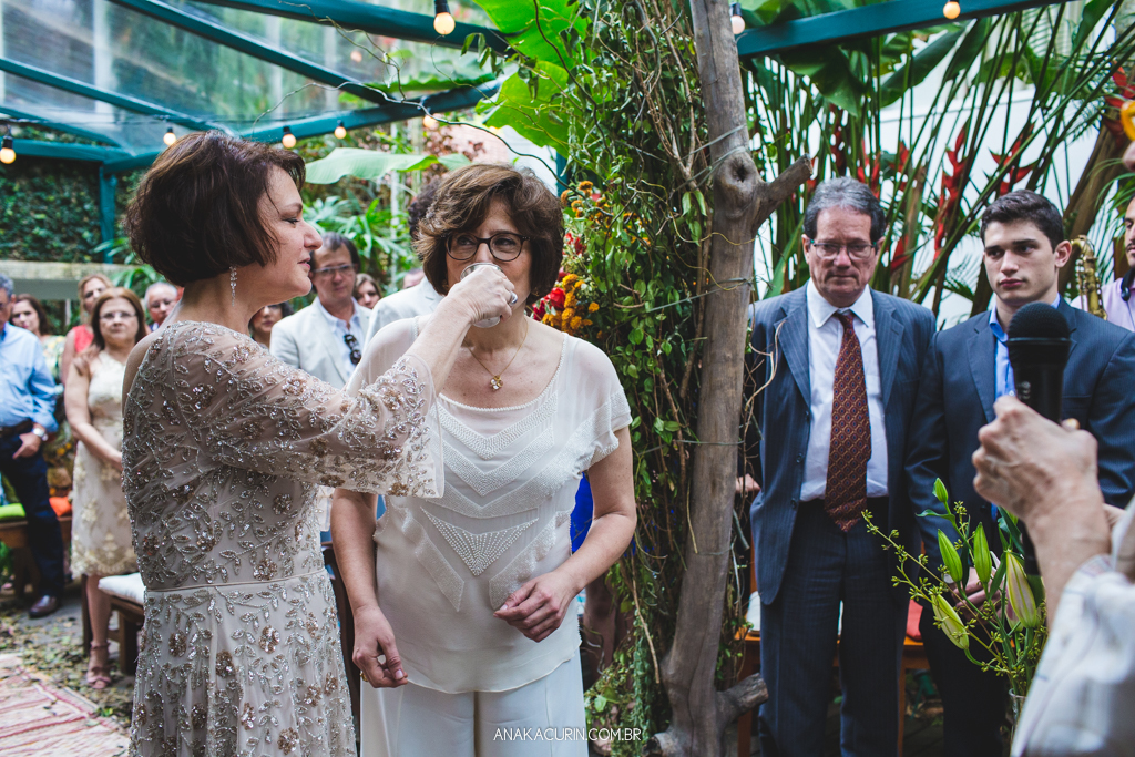 Casamento diurno Judaico homoafetivo de Bia e Léa no Horto, Rio de Janeiro, RJ.