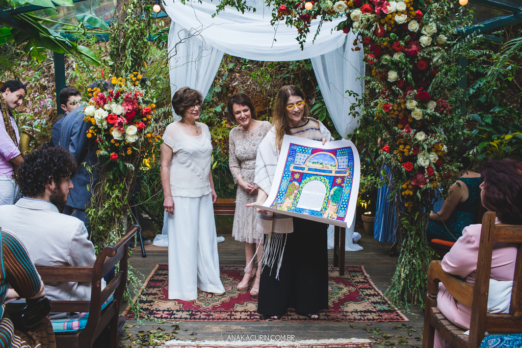 Casamento diurno Judaico homoafetivo de Bia e Léa no Horto, Rio de Janeiro, RJ.