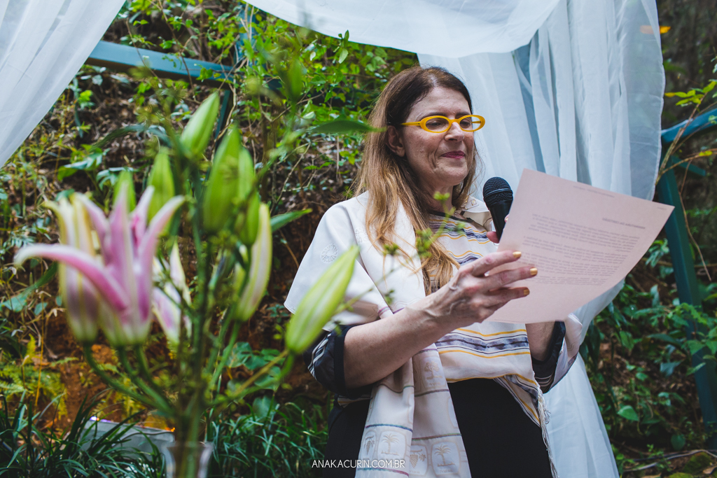 Casamento diurno Judaico homoafetivo de Bia e Léa no Horto, Rio de Janeiro, RJ.