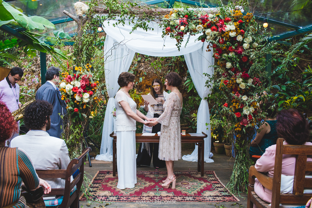 Casamento diurno Judaico homoafetivo de Bia e Léa no Horto, Rio de Janeiro, RJ.