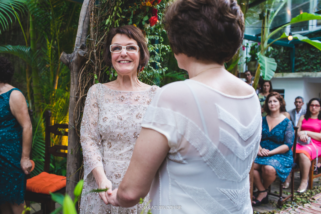Casamento diurno Judaico homoafetivo de Bia e Léa no Horto, Rio de Janeiro, RJ.