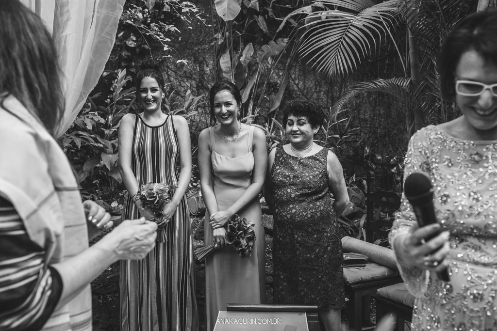 Casamento diurno Judaico homoafetivo de Bia e Léa no Horto, Rio de Janeiro, RJ.