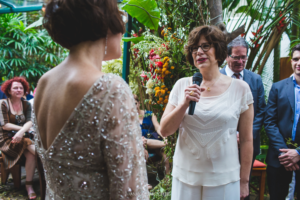 Casamento diurno Judaico homoafetivo de Bia e Léa no Horto, Rio de Janeiro, RJ.