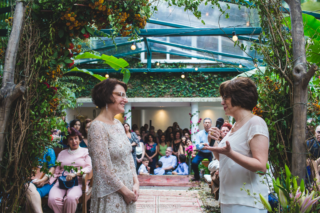 Casamento diurno Judaico homoafetivo de Bia e Léa no Horto, Rio de Janeiro, RJ.