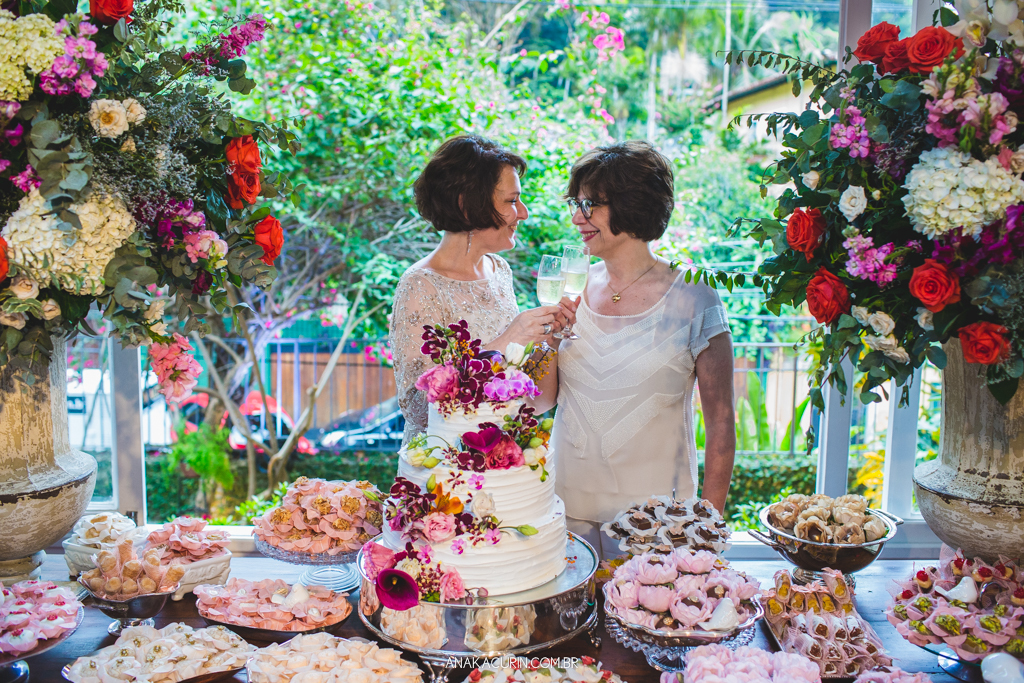 Casamento diurno Judaico homoafetivo de Bia e Léa no Horto, Rio de Janeiro, RJ.
