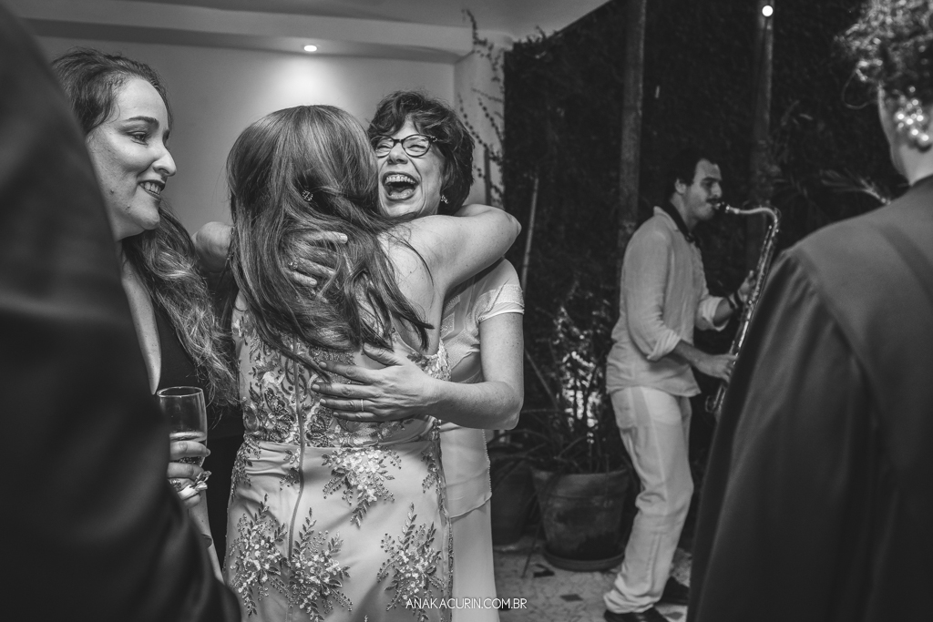 Casamento diurno Judaico homoafetivo de Bia e Léa no Horto, Rio de Janeiro, RJ.