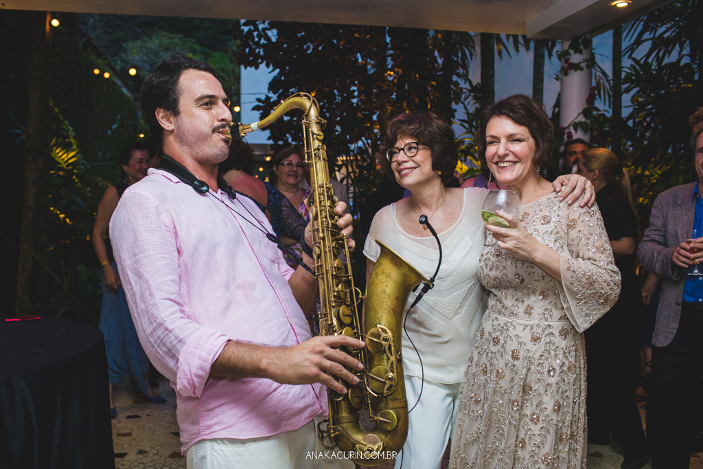 Casamento diurno Judaico homoafetivo de Bia e Léa no Horto, Rio de Janeiro, RJ.