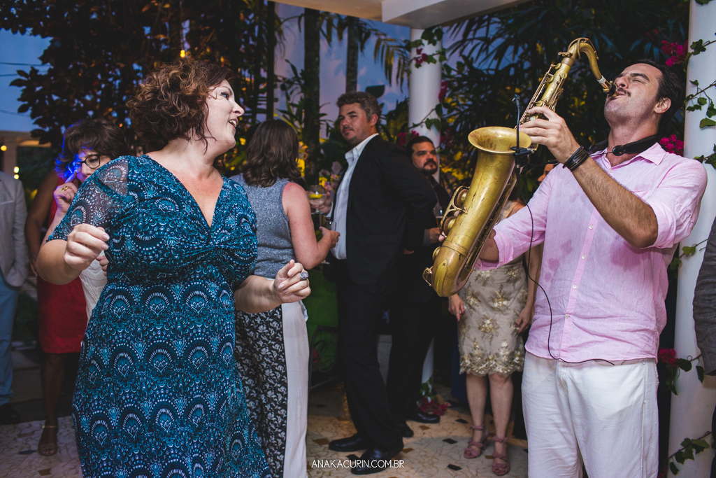 Casamento diurno Judaico homoafetivo de Bia e Léa no Horto, Rio de Janeiro, RJ.