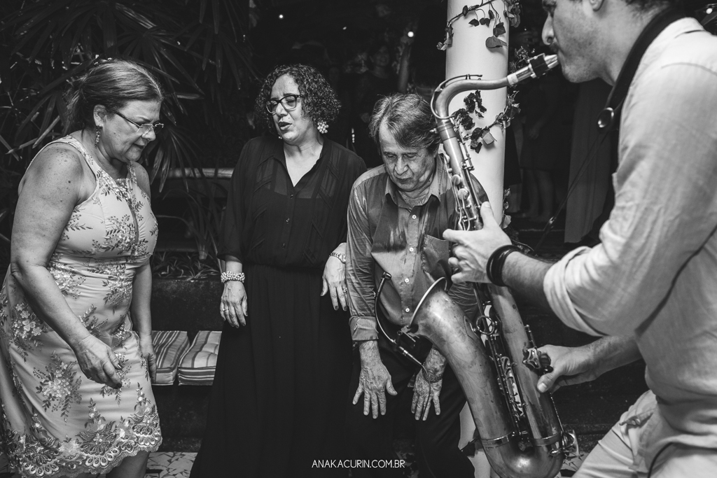 Casamento diurno Judaico homoafetivo de Bia e Léa no Horto, Rio de Janeiro, RJ.