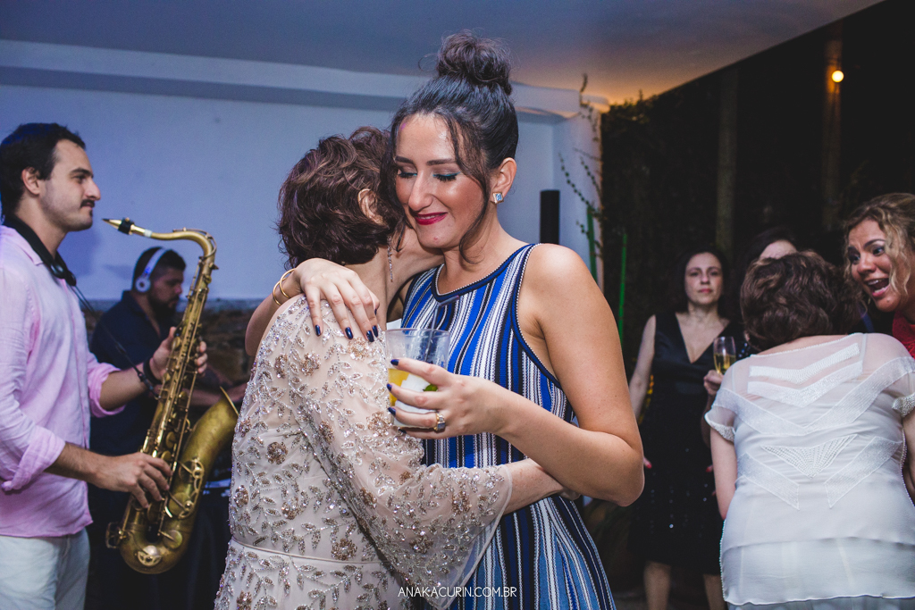 Casamento diurno Judaico homoafetivo de Bia e Léa no Horto, Rio de Janeiro, RJ.