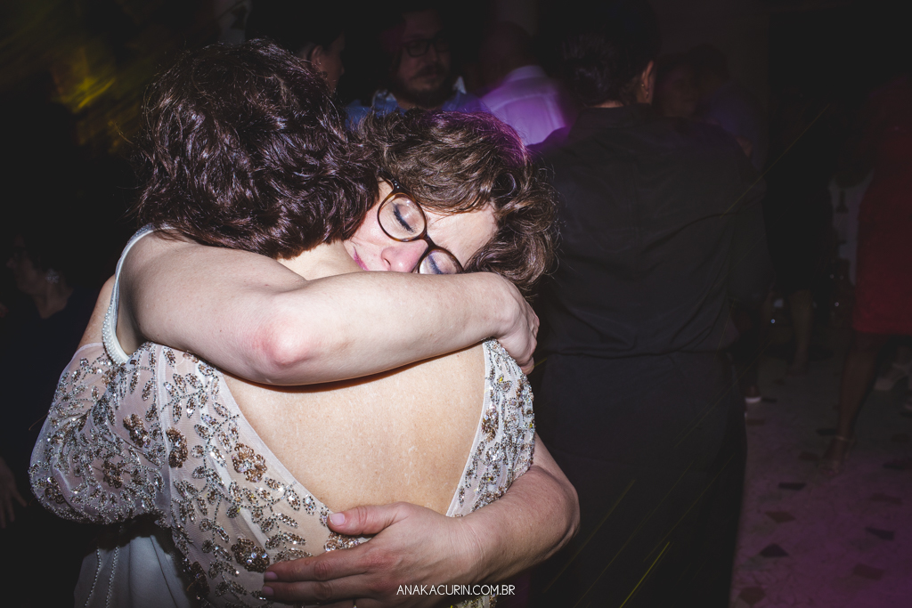 Casamento diurno Judaico homoafetivo de Bia e Léa no Horto, Rio de Janeiro, RJ.
