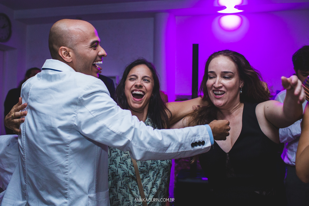 Casamento diurno Judaico homoafetivo de Bia e Léa no Horto, Rio de Janeiro, RJ.