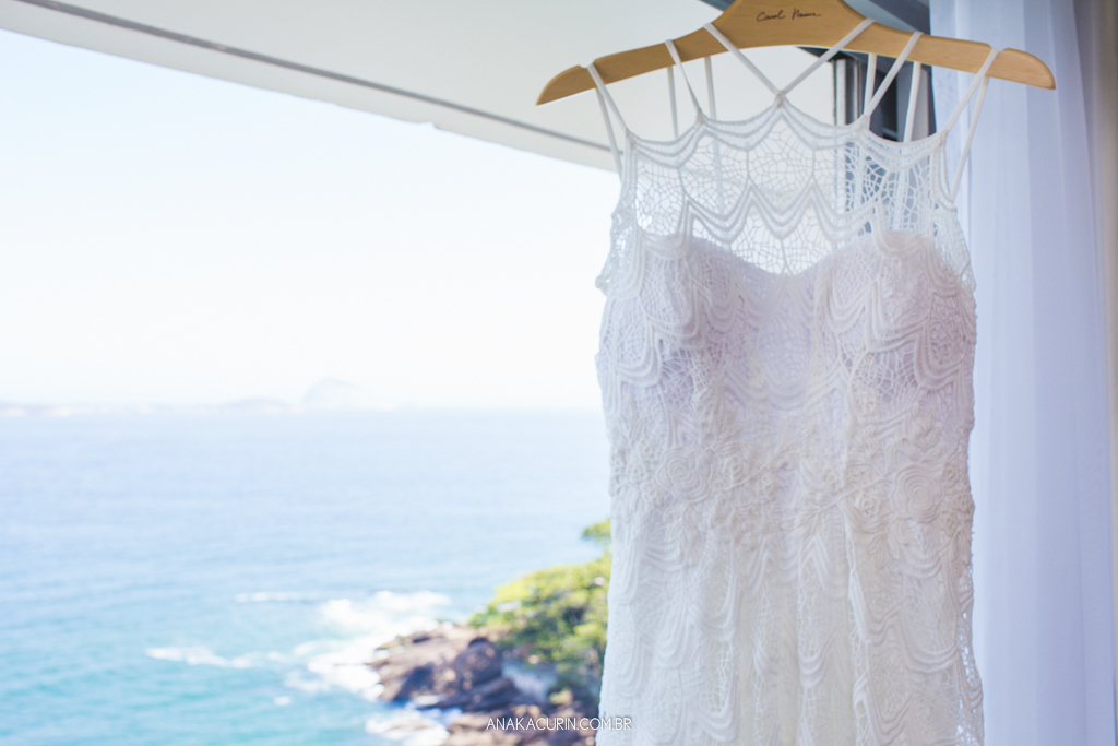 Casamento da Manu e do Bruno no Espaço 1 no Alto da Boavista no Rio de Janeiro, fotografado por Ana Kacurin