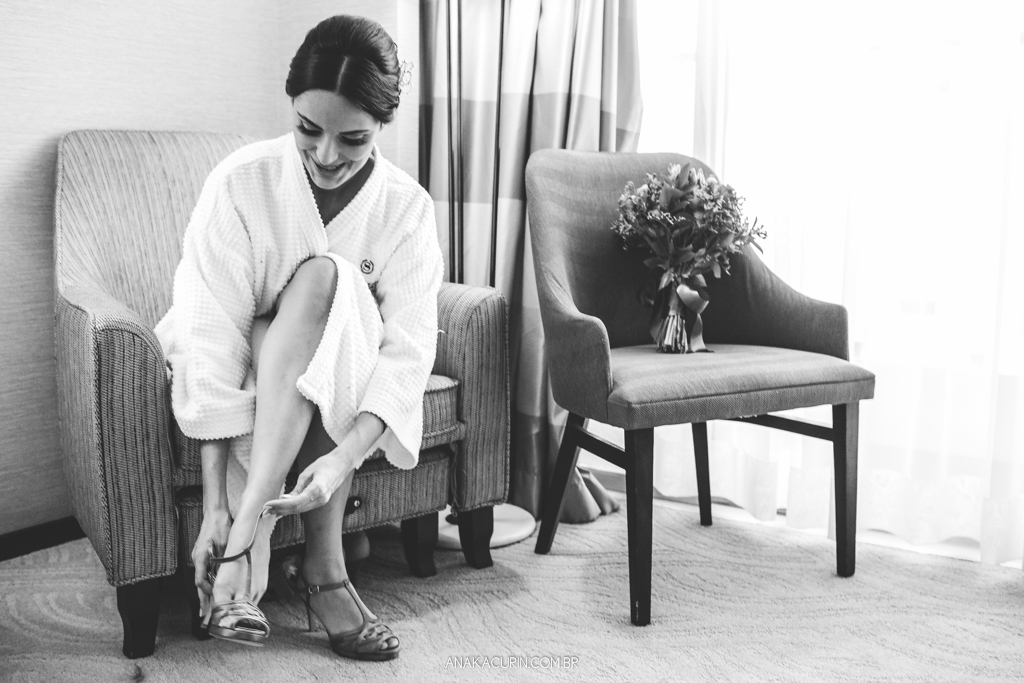 Casamento da Manu e do Bruno no Espaço 1 no Alto da Boavista no Rio de Janeiro, fotografado por Ana Kacurin