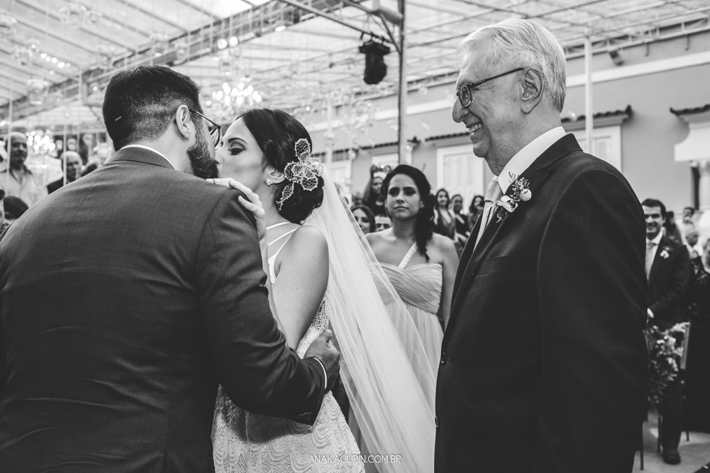 Casamento da Manu e do Bruno no Espaço 1 no Alto da Boavista no Rio de Janeiro, fotografado por Ana Kacurin