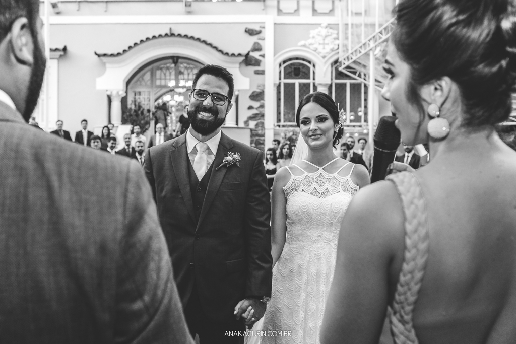 Casamento da Manu e do Bruno no Espaço 1 no Alto da Boavista no Rio de Janeiro, fotografado por Ana Kacurin