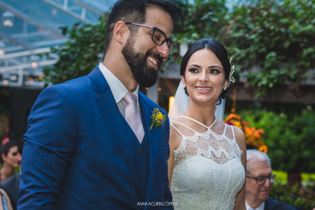 Casamento da Manu e do Bruno no Espaço 1 no Alto da Boavista no Rio de Janeiro, fotografado por Ana Kacurin