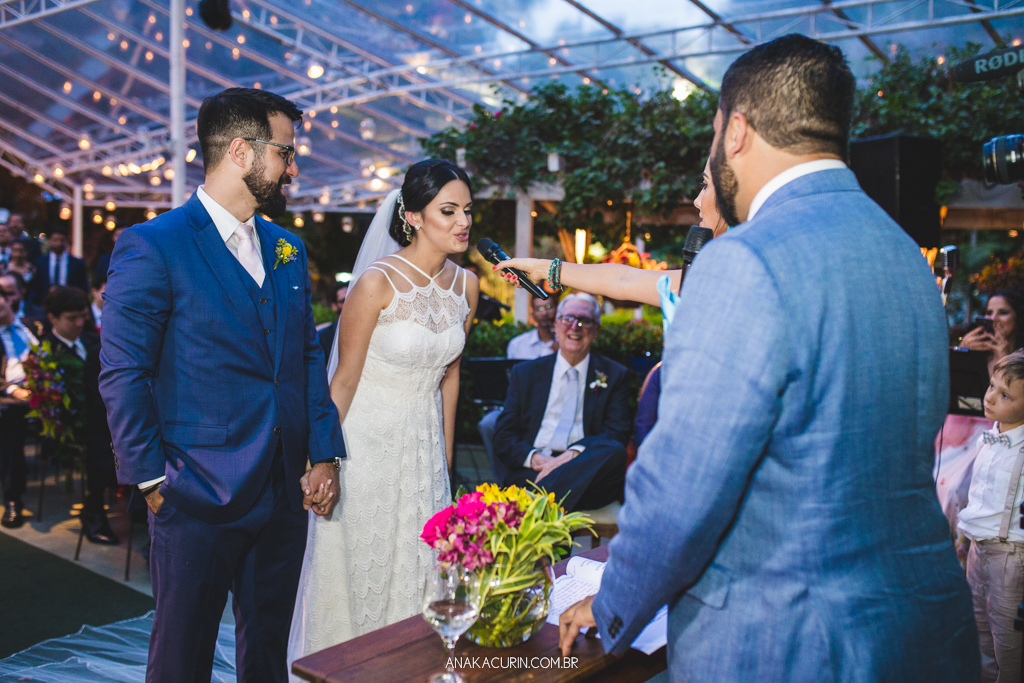 Casamento da Manu e do Bruno no Espaço 1 no Alto da Boavista no Rio de Janeiro, fotografado por Ana Kacurin