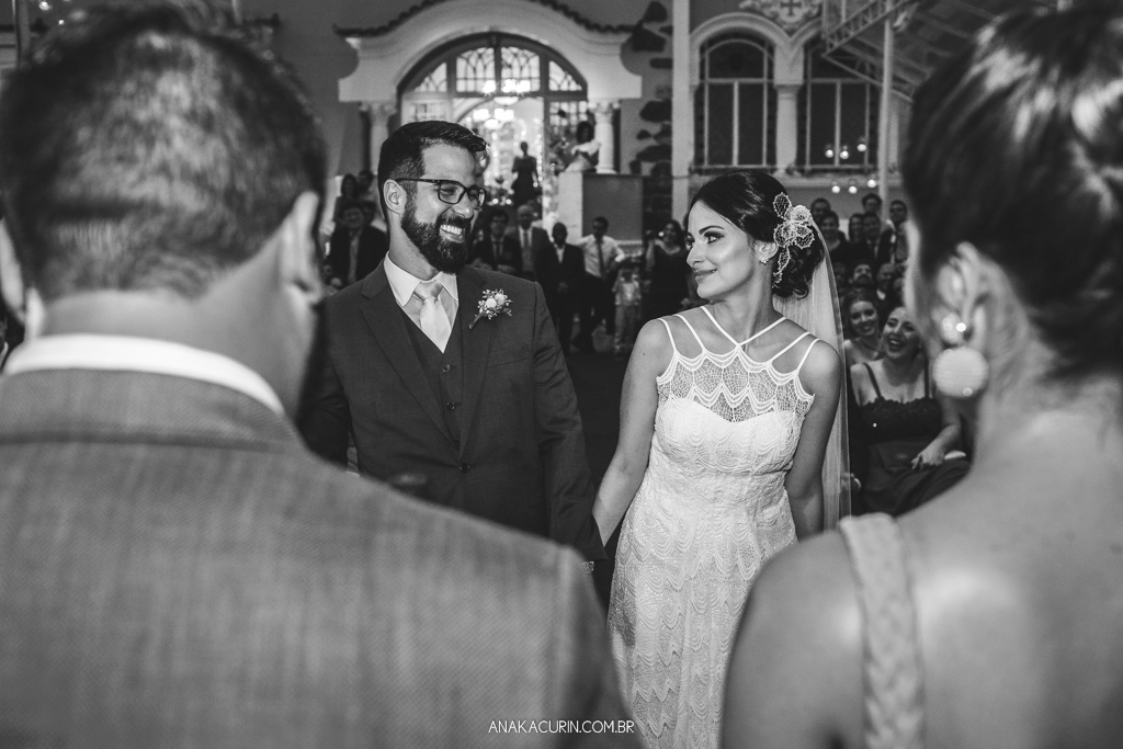 Casamento da Manu e do Bruno no Espaço 1 no Alto da Boavista no Rio de Janeiro, fotografado por Ana Kacurin