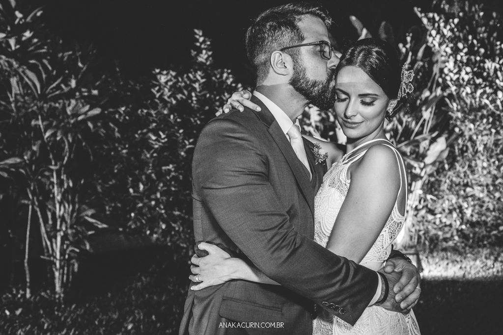 Casamento da Manu e do Bruno no Espaço 1 no Alto da Boavista no Rio de Janeiro, fotografado por Ana Kacurin