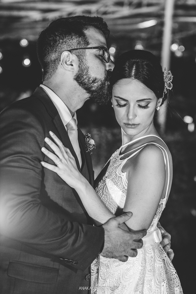 Casamento da Manu e do Bruno no Espaço 1 no Alto da Boavista no Rio de Janeiro, fotografado por Ana Kacurin