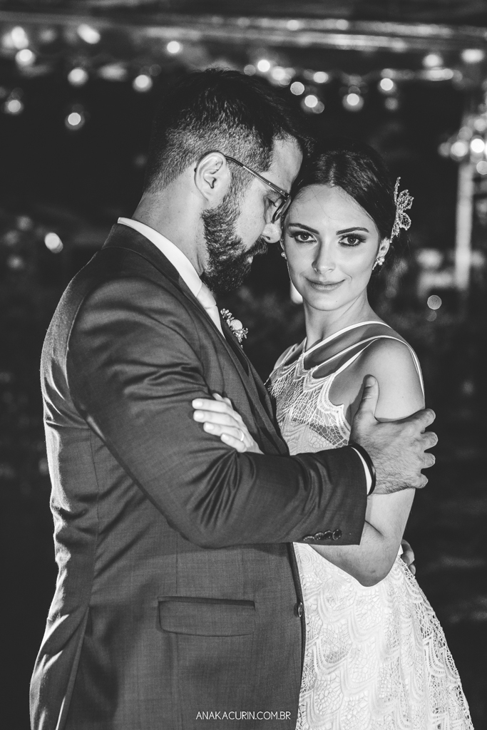 Casamento da Manu e do Bruno no Espaço 1 no Alto da Boavista no Rio de Janeiro, fotografado por Ana Kacurin