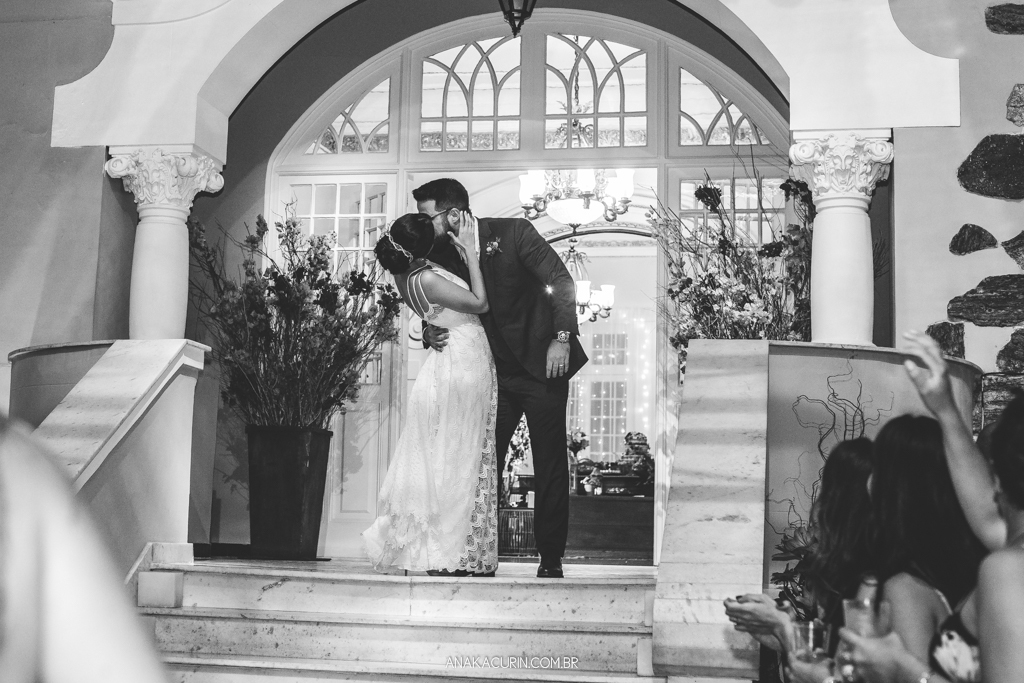 Casamento da Manu e do Bruno no Espaço 1 no Alto da Boavista no Rio de Janeiro, fotografado por Ana Kacurin