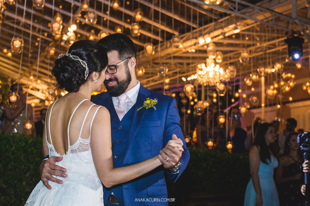Casamento da Manu e do Bruno no Espaço 1 no Alto da Boavista no Rio de Janeiro, fotografado por Ana Kacurin