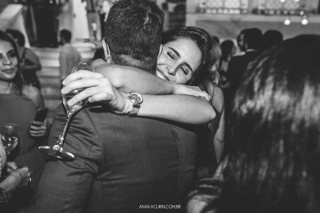 Casamento da Manu e do Bruno no Espaço 1 no Alto da Boavista no Rio de Janeiro, fotografado por Ana Kacurin