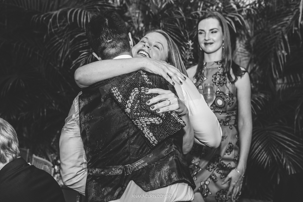 Casamento da Manu e do Bruno no Espaço 1 no Alto da Boavista no Rio de Janeiro, fotografado por Ana Kacurin