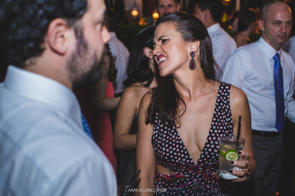 Casamento da Manu e do Bruno no Espaço 1 no Alto da Boavista no Rio de Janeiro, fotografado por Ana Kacurin