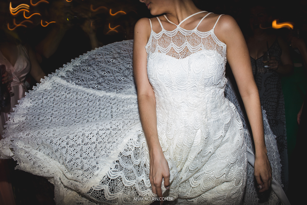 Casamento da Manu e do Bruno no Espaço 1 no Alto da Boavista no Rio de Janeiro, fotografado por Ana Kacurin